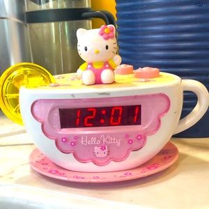Hello kitty alarm clock radio